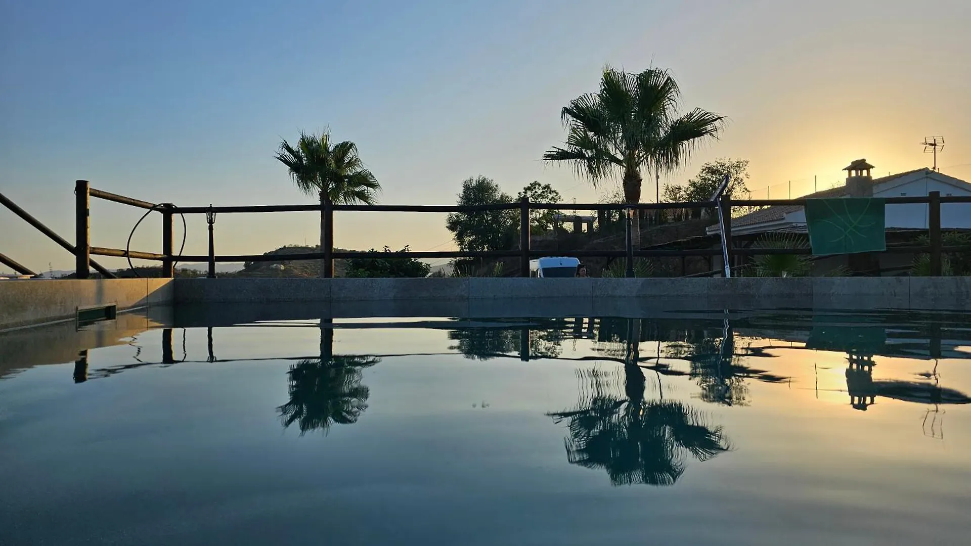Finca Las 3R Malaga Chalet